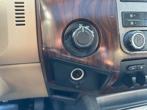 Used 2011 Ford F350 Lariat w/ Lariat Ultimate Pkg image 18