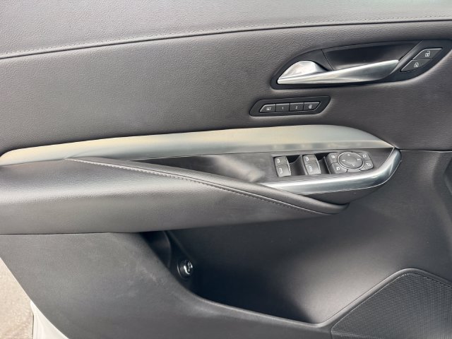 Certified 2022 Cadillac XT4 Premium Luxury w/ Cold Weather Package FWD image 15