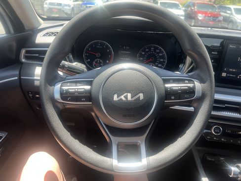 Used 2022 Kia K5 LXS FWD image 17