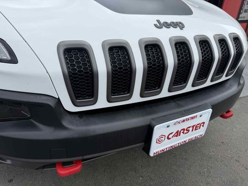 Used 2018 Jeep Cherokee Trailhawk image 33