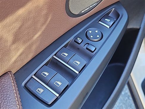 Used 2017 BMW X3 xDrive28i image 28