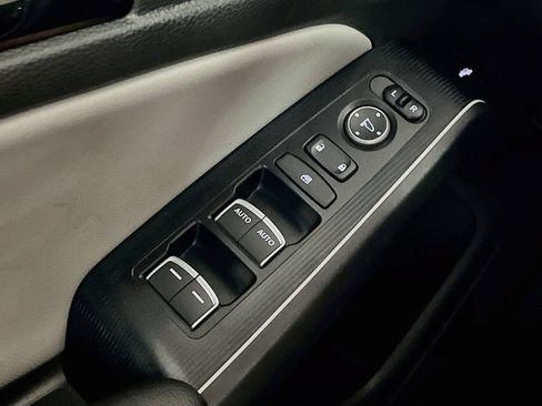 Used 2025 Honda Civic Sport Touring image 18