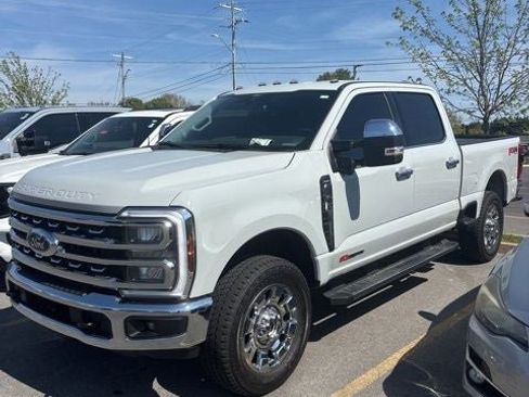 Used 2025 Ford F350 Lariat w/ Chrome Package image 4