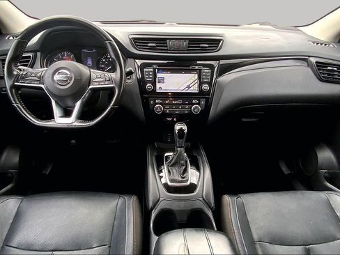 Used 2018 Nissan Rogue Sport SL w/ SL Premium Package FWD image 16
