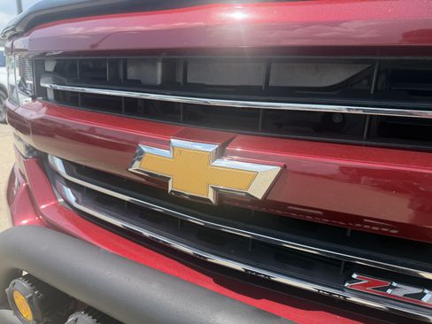 Used 2017 Chevrolet Silverado 1500 LTZ Z71 AWD/4WD image 19