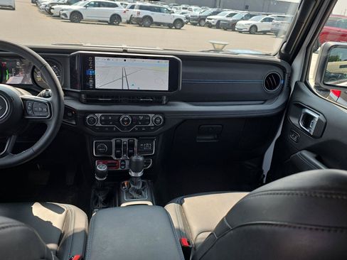 Used 2024 Jeep Wrangler Unlimited Rubicon 4xe AWD/4WD image 19