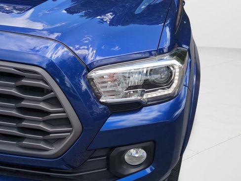 Used 2023 Toyota Tacoma TRD Sport image 9