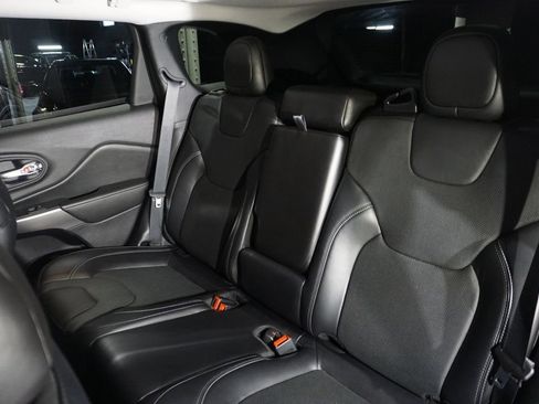 Used 2020 Jeep Cherokee Limited AWD/4WD image 20