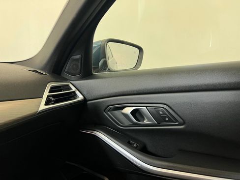 Used 2025 BMW 330i Sedan image 31
