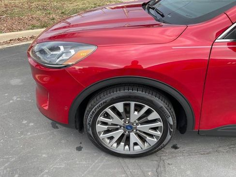 Used 2021 Ford Escape Titanium w/ Class II Trailer Tow Package image 24