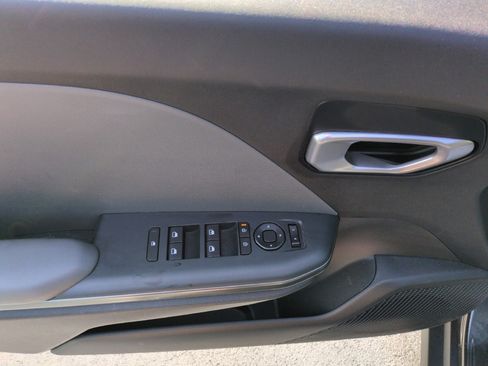 Used 2025 Kia K4 FWD image 12