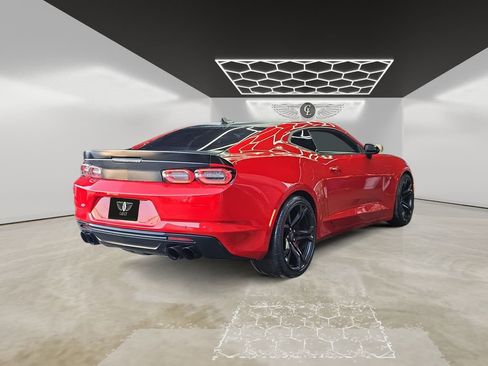 Used 2021 Chevrolet Camaro SS image 5