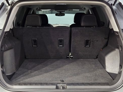 Used 2023 GMC Terrain SLE image 18