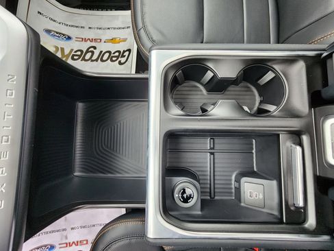 New 2026 Ford Expedition Tremor image 32