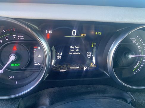 Used 2022 Jeep Wrangler Unlimited Sahara image 18