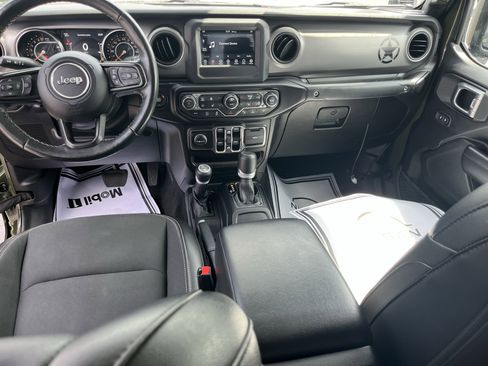 Used 2021 Jeep Gladiator Sport AWD/4WD image 16