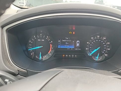 Used 2014 Ford Fusion SE w/ Equipment Group 201A FWD image 11