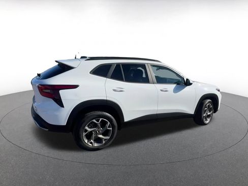 Used 2025 Chevrolet Trax LT image 15