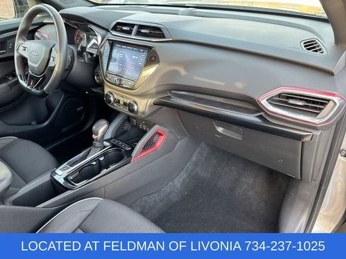 Used 2023 Chevrolet TrailBlazer RS w/ Technology Package image 27