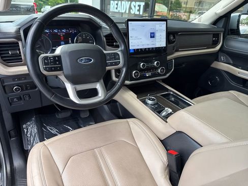 Used 2024 Ford Expedition Limited RWD image 24