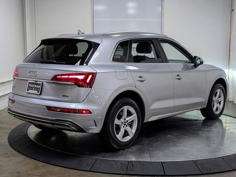 Used 2023 Audi Q5 Premium w/ Convenience Package image 9