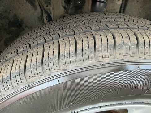 Used 2021 Toyota RAV4 XLE image 28