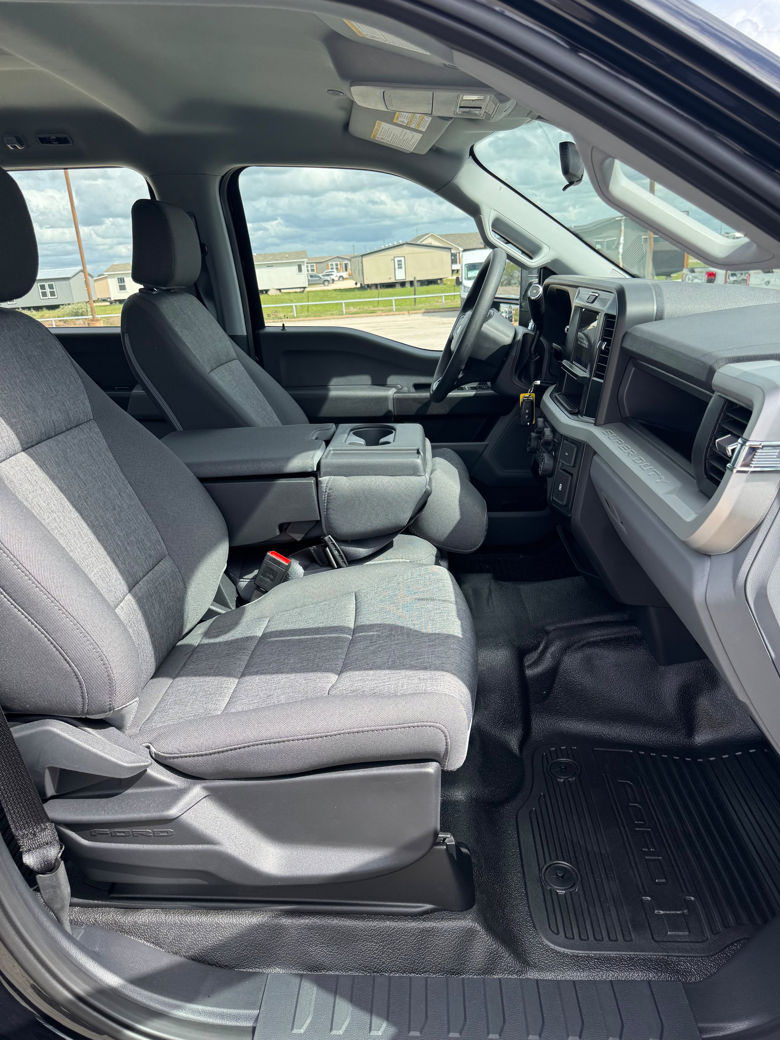 New 2027 Ford F250 XL w/ Camper Package RWD image 6