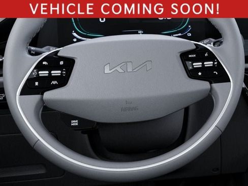 New 2026 Kia Niro EX FWD image 22