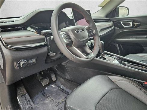 Used 2022 Jeep Compass Trailhawk AWD/4WD image 10