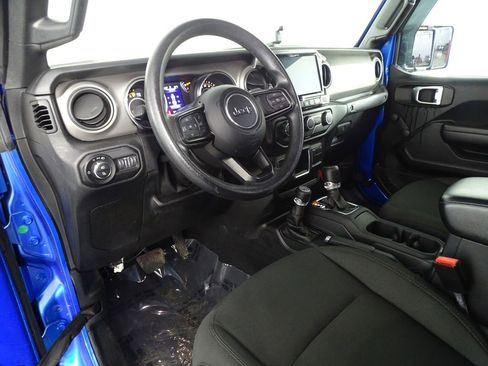 Used 2021 Jeep Gladiator Sport w/ Trailer Tow Package image 16