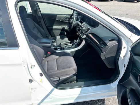 Used 2015 Honda Accord Sport image 14
