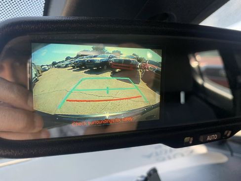 Used 2018 Toyota C-HR XLE FWD image 15
