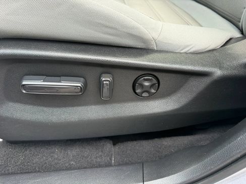 Used 2017 Honda CR-V EX image 25