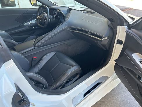 Used 2024 Chevrolet Corvette Stingray Coupe w/ Z51 Performance Package image 26