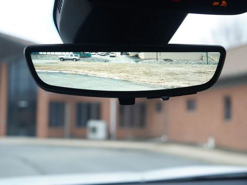 New 2025 Chevrolet Equinox LT w/ Safety and Technology Package image 21