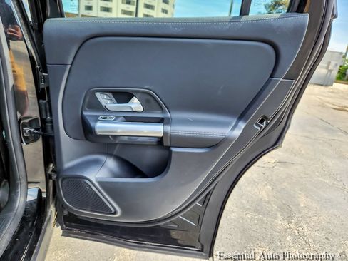 Used 2025 Mercedes-Benz GLA 250 image 19
