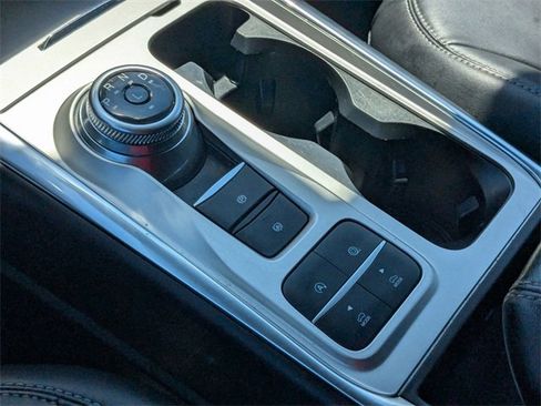 Used 2024 Ford Explorer XLT w/ Equipment Group 202A image 26