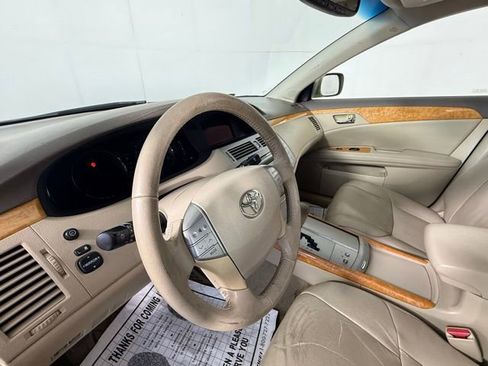 Used 2005 Toyota Avalon XLS FWD image 8