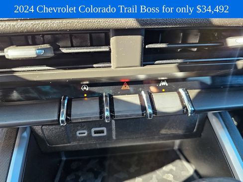 Used 2024 Chevrolet Colorado Trail Boss w/ Advanced Trailering Package AWD/4WD image 28