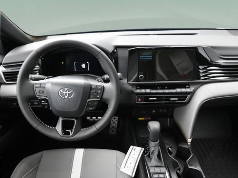 New 2026 Toyota Camry SE FWD image 30