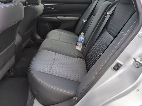 Used 2018 Nissan Altima 2.5 SV FWD image 7