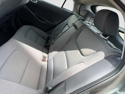 Used 2022 Hyundai Ioniq SE FWD image 13