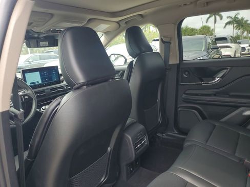 New 2025 Lincoln Corsair Reserve w/ Equipment Group 202A image 10