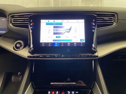 New 2025 Jeep Wagoneer Series II image 13