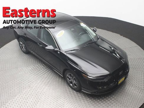 Used 2024 Honda Accord EX-L image 3