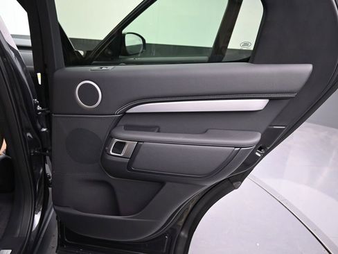 New 2026 Land Rover Discovery Limited Edition AWD/4WD image 12