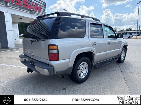 Used 2006 Chevrolet Tahoe Z71 w/ Z71 Preferred Equipment Group RWD image 4