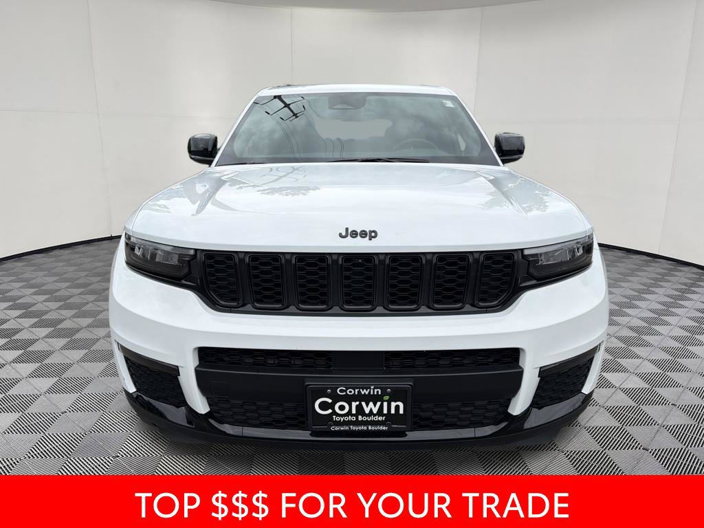 Used 2025 Jeep Grand Cherokee L Limited w/ Black Appearance Package AWD/4WD image 2
