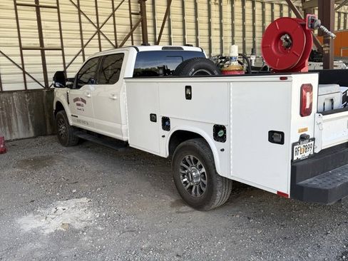 Used 2022 Ford F350 Lariat w/ Lariat Value Package image 1