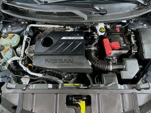 Used 2023 Nissan Rogue SV image 31